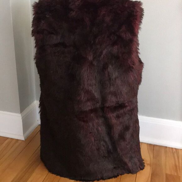 Me Jane faux fur open front vest, small, new - Picture 3 of 5
